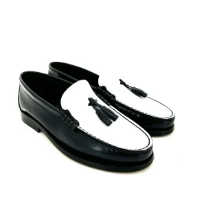 Saxone mocassini con nappine donna, in pelle nero e bianco, suola cuoio